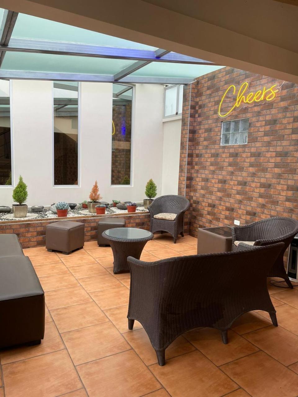 Luxor Plaza H&S Hotel San Francisco de Borja Exterior photo
